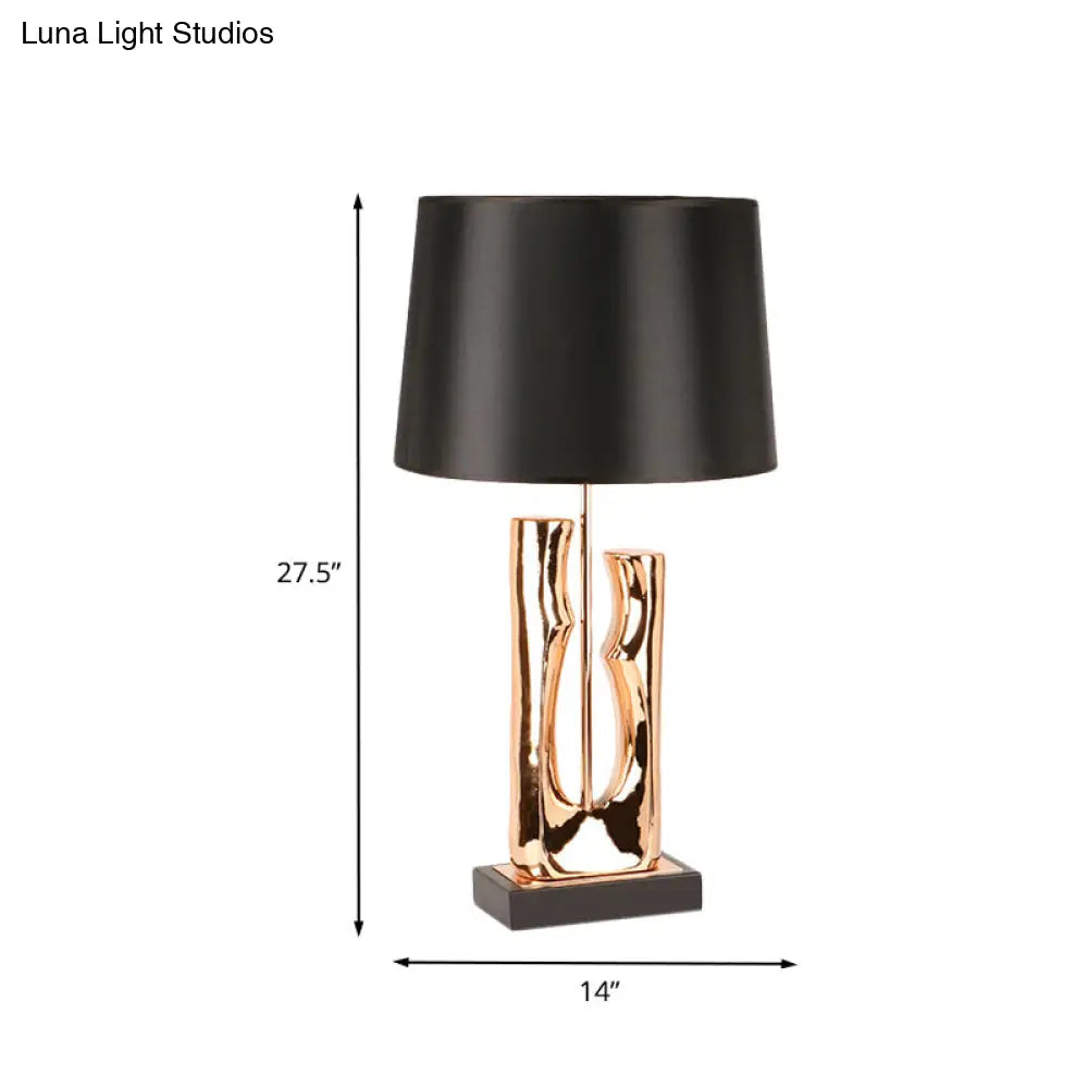Contemporary 1-Head Black Barrel Fabric Table Light Creative Desk Lamp For Bedroom