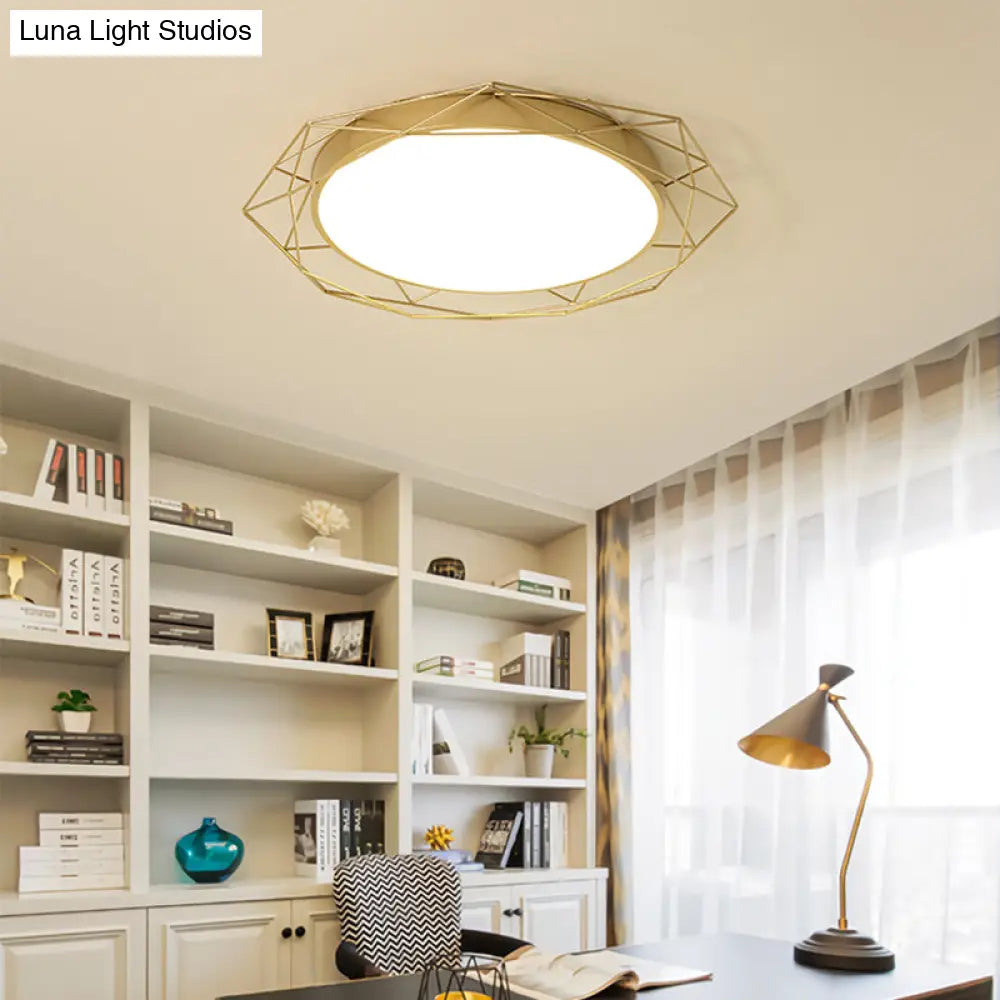 Metallic Flush Mount Ceiling Light – Round Nordic Gold/Black Wire Frame Ideal For Bedroom