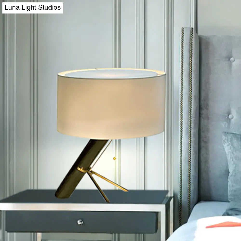 Modern Fabric Drum Shade Desk Light - White 1-Head Creative Table Lamp With Pull Chain For Study