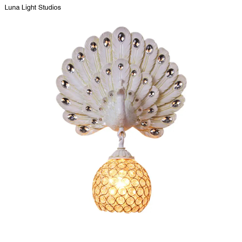 Retro Stylish Wall Sconce With Clear Crystal And Peacock Backplate In Silver/White