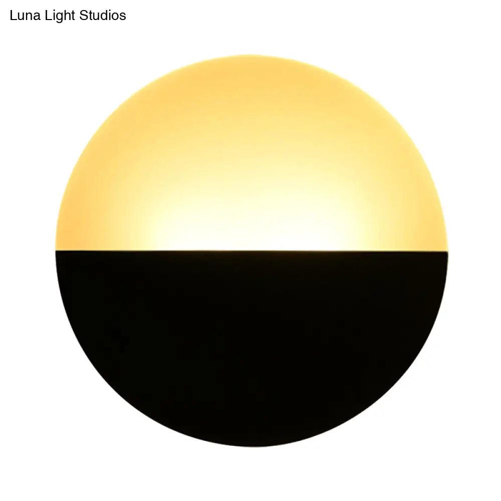 Round Acrylic Led Wall Sconce - Simplicity At Its Finest (White/Black)