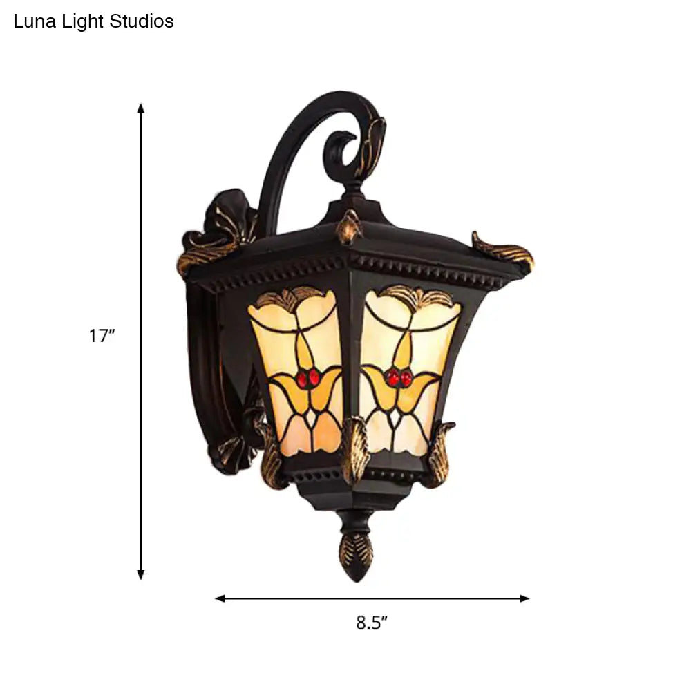 Vintage Stained Glass Wall Lantern - Industrial Style Mount Fixture For Balcony Beige Shade