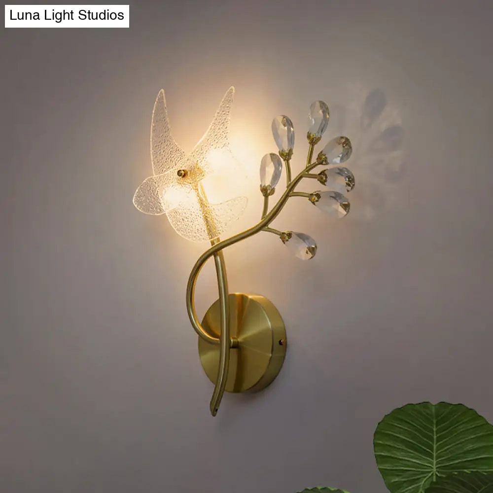 2-Headed Gold Wall Mounted Sconce: Simple Branch Design With Faceted Crystal Lamp Shades