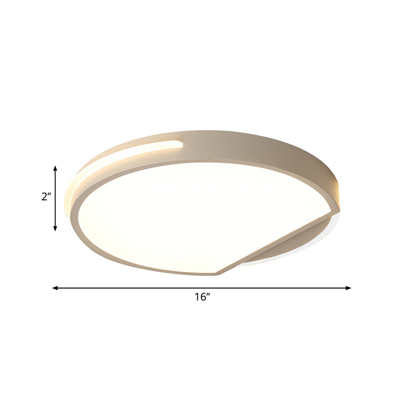 Simple Metal Flushmount Ceiling Light In Warm/White: 16’/19.5’ Wide Round Design