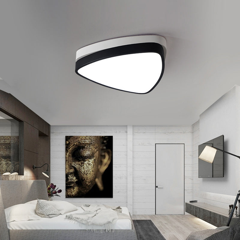 Modern Triangle Ceiling Lights In White And Black - 15’/19’/23’ Sizes Iron Acrylic Fixture