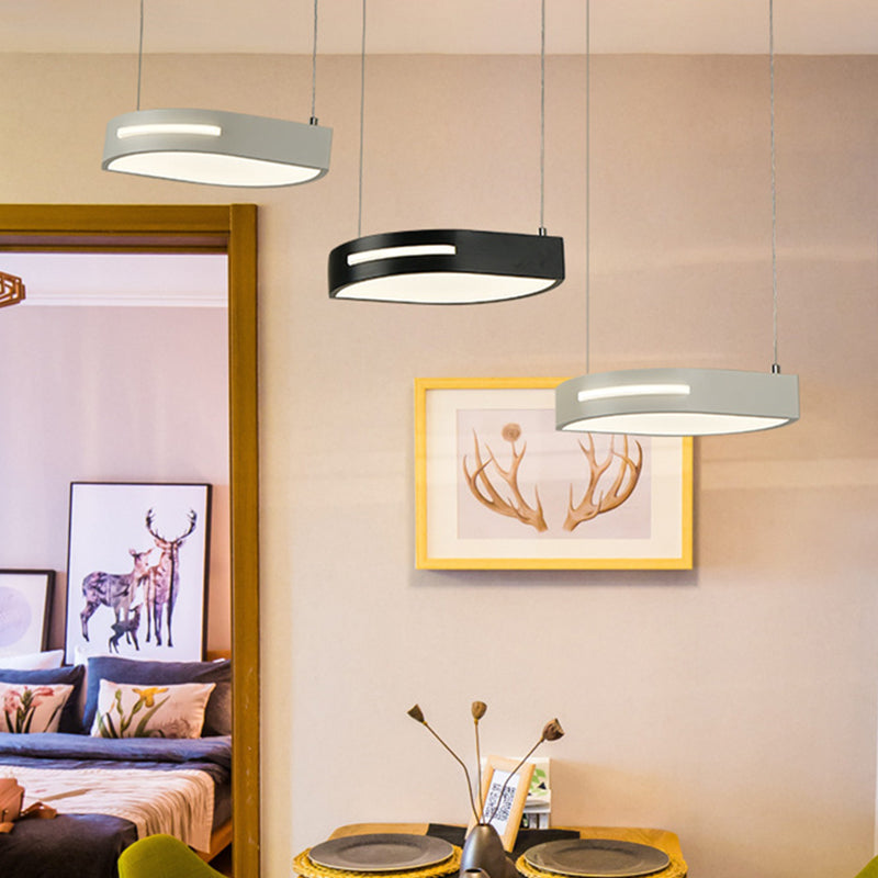 Modernist Leaf Pendant Light - Metal 3 Heads Black And White