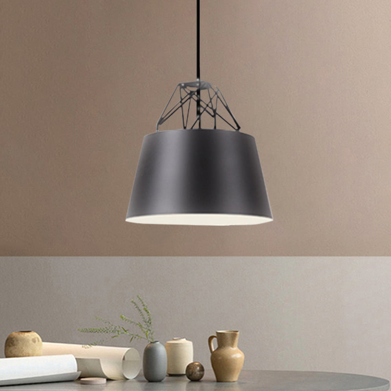 Modern Drum-Shaped Aluminum Restaurant Pendant Light With Iron Wire Black