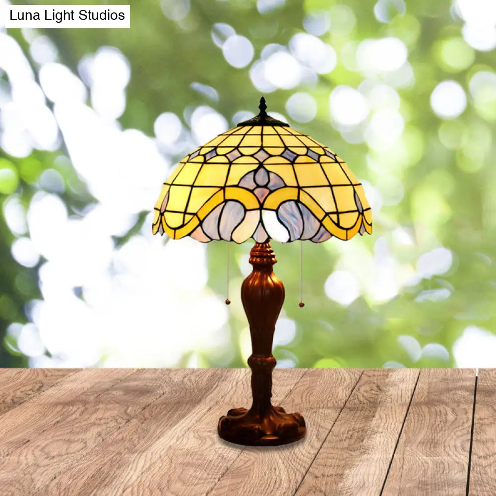 Baroque Bowl Pull-Chain Table Light - 2-Bulb Stained Art Glass Nightstand Lamp In Coffee