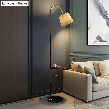 Black Single-Bulb Floor Lamp: Traditional Tapered Shape With Tray & Fabric Standing Light