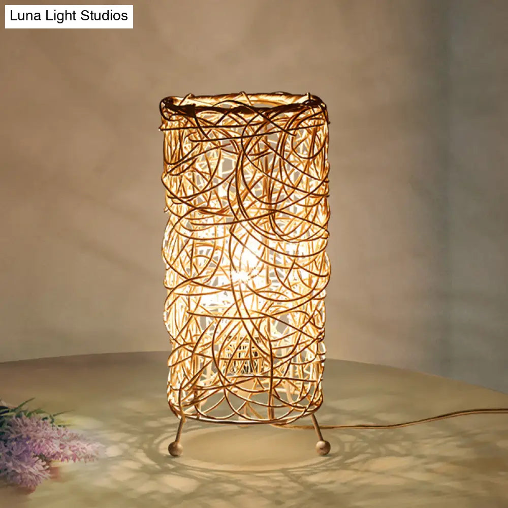 Chinese Bamboo Cylindrical Desk Light: 1 Bulb Task Lighting For Living Room In White/Coffee