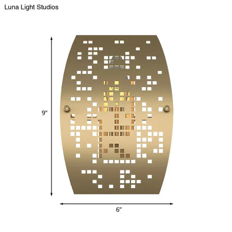 Colonialist Gold Metal Wall Sconce With Curved Panel And Cutout Design - Living Room Lighting