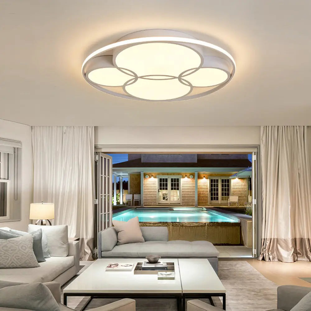 Contemporary Led Flush Mount Ceiling Light With Frosted Diffuser White / Warm