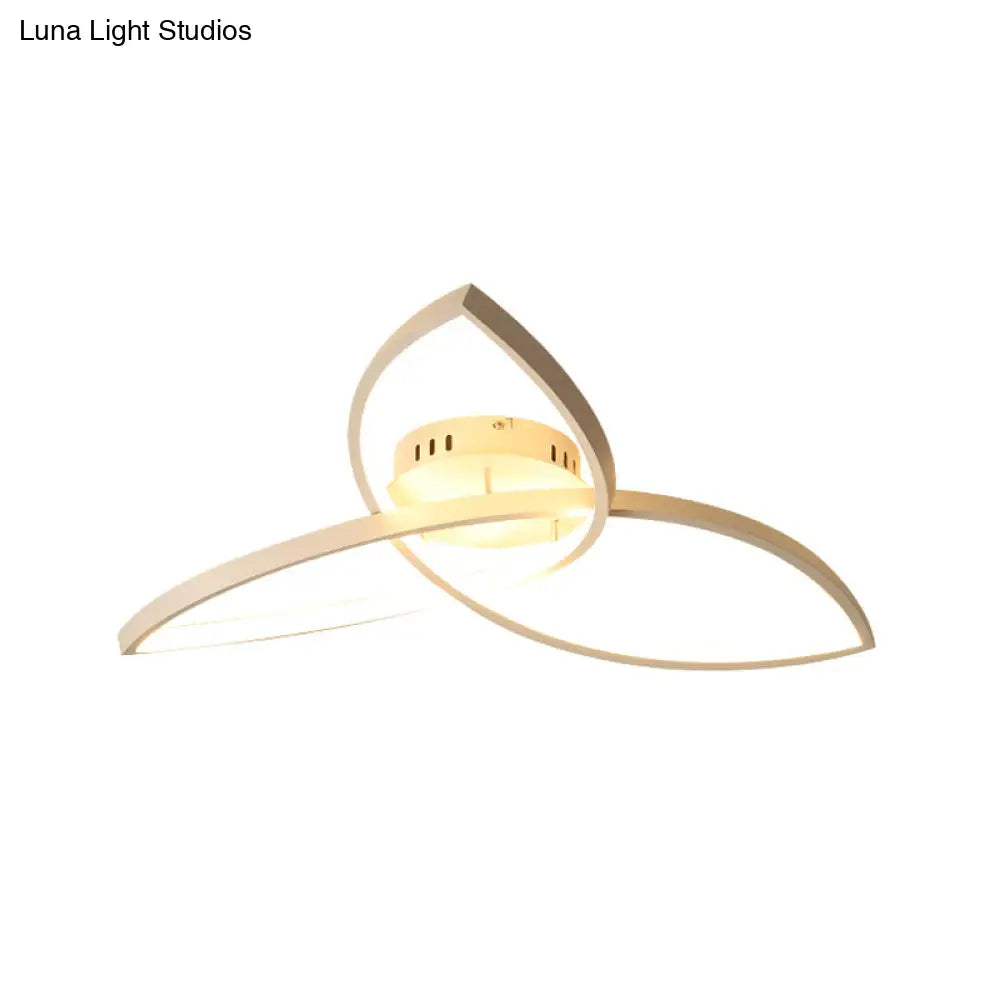 Contemporary Metallic Petal Flush Lamp - 23’/29’ W Led Close To Ceiling Light In Black/White