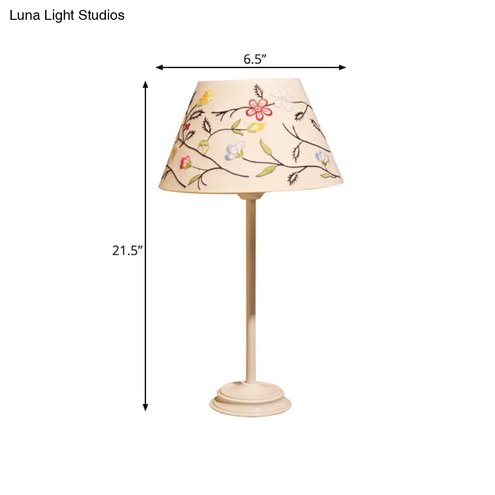 Country Style Korean White Bedside Night Lamp With Embroidered Light Fabric