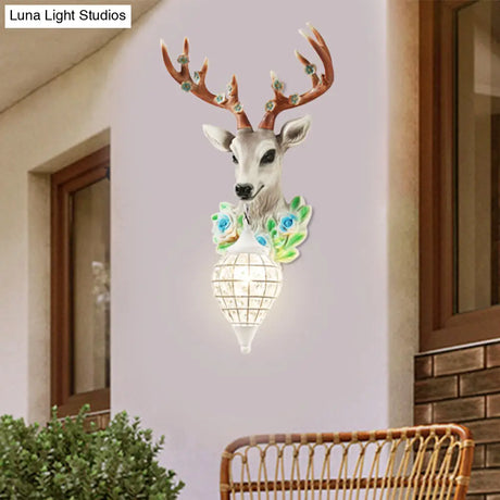 Elk Head Farmhouse Sconce: 1-Light Black & White Resin Wall Lamp With Flower Detail And Raindrop