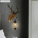 Farmhouse Single-Bulb Deer Head Wall Lamp With Crystal Shade In Brown/Gold Resin Sconce Lighting