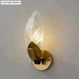 Gold Leaf Wall Light With Frosted Textured Glass 1 Bulb Colonial-Style Mount