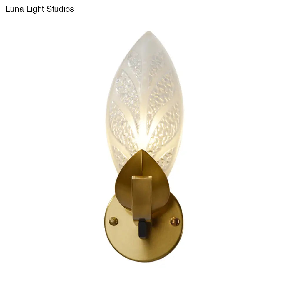 Gold Leaf Wall Light With Frosted Textured Glass 1 Bulb Colonial-Style Mount
