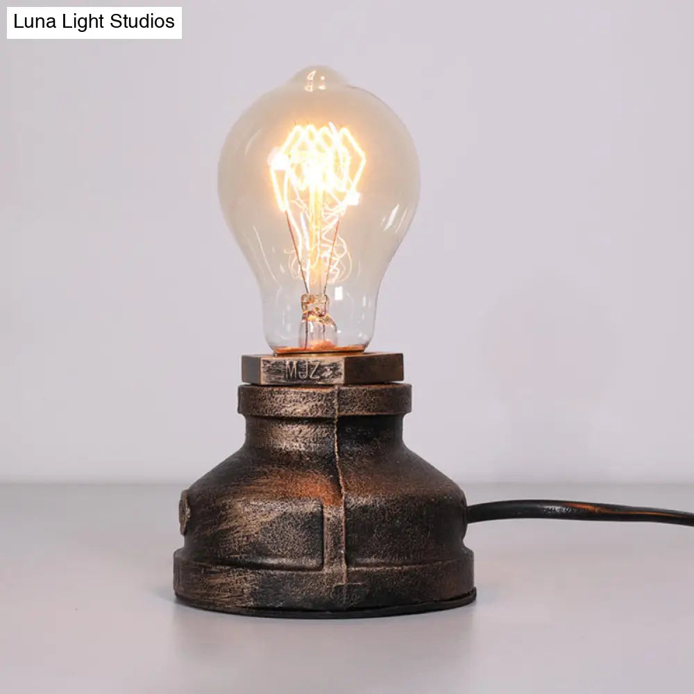 Industrial Water Pipe Single-Bulb Table Lamp - Iron Nightstand Lighting For Bedroom