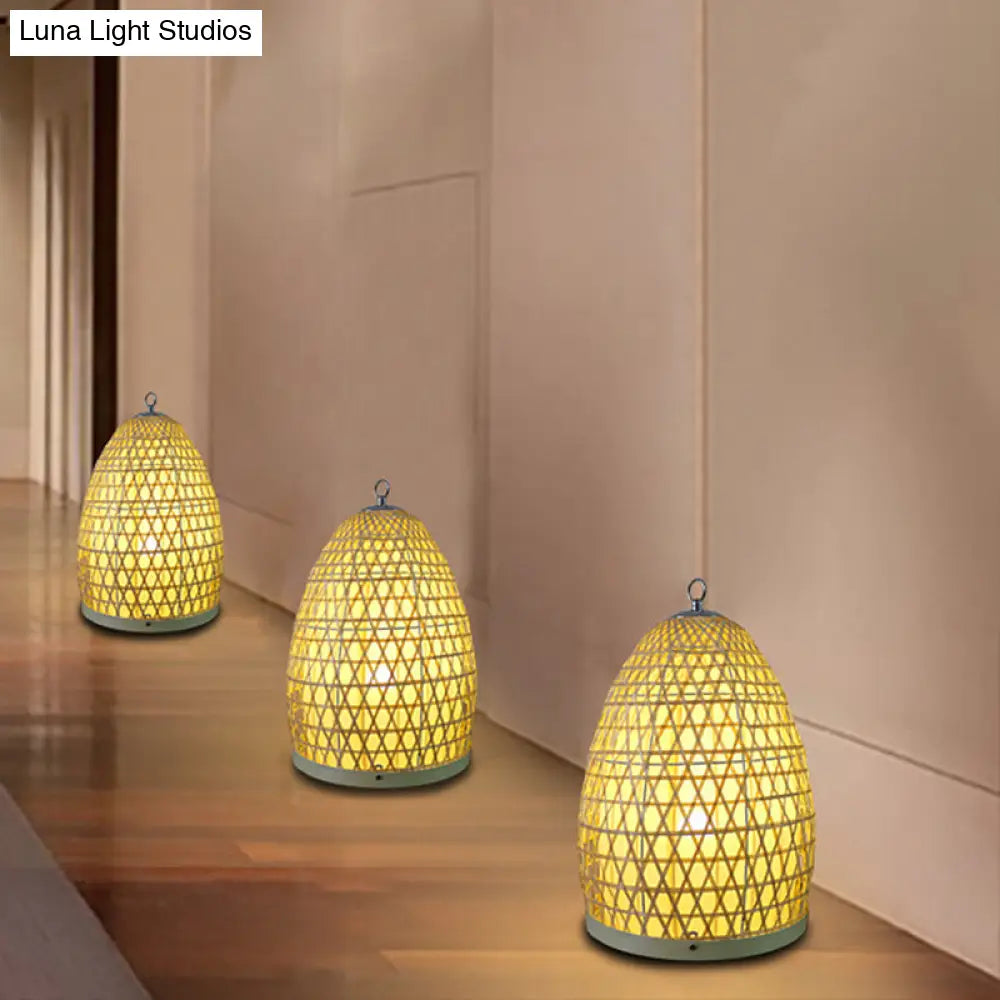 Japanese 1 Bulb Small Beige Hand-Woven Desk Lamp: Bamboo Shade