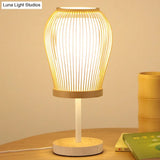 Japanese 1 Head Beige Curved Desk Lamp With Bamboo Shade For Bedside
