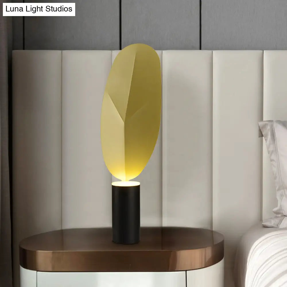 Led Leaf Task Light Metal Night Table Lamp In Pink/Gold - Modernist Design For Living Room