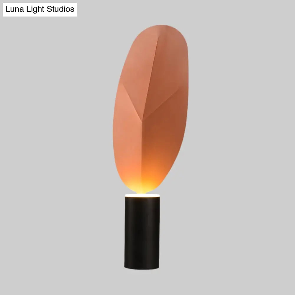 Led Leaf Task Light Metal Night Table Lamp In Pink/Gold - Modernist Design For Living Room