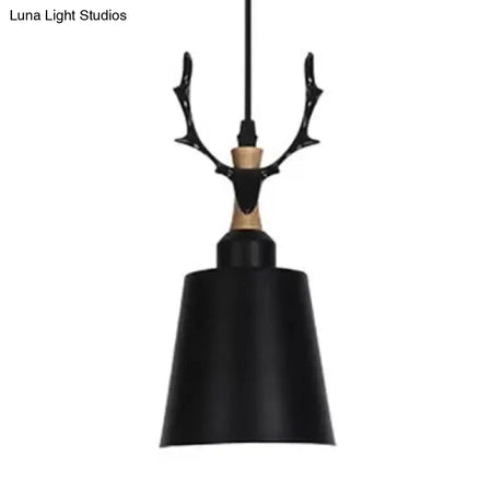 Macaron Style Hanging Light With Antlers - Metal Pendant For Balcony And Foyer