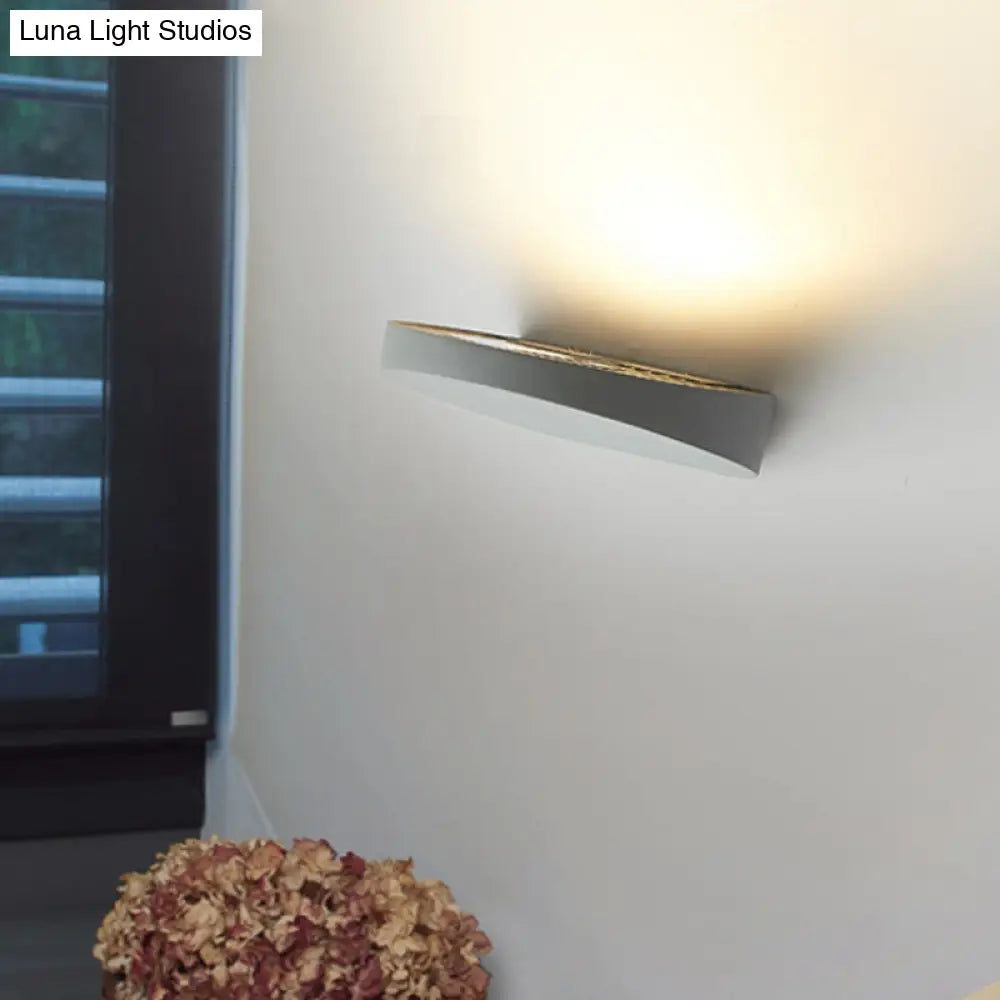 Minimalist Led Flush Wall Sconce In Aluminum With Black Grey Or White Finish - Ideal For Corridors
