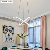 Minimalist Twist Chandelier Pendant Light For Dining Room - Metal Hanging Fixture White / 19.5