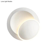 Modern Black/White Rotating Eclipse Wall Lamp With Led Iron Sconce Design