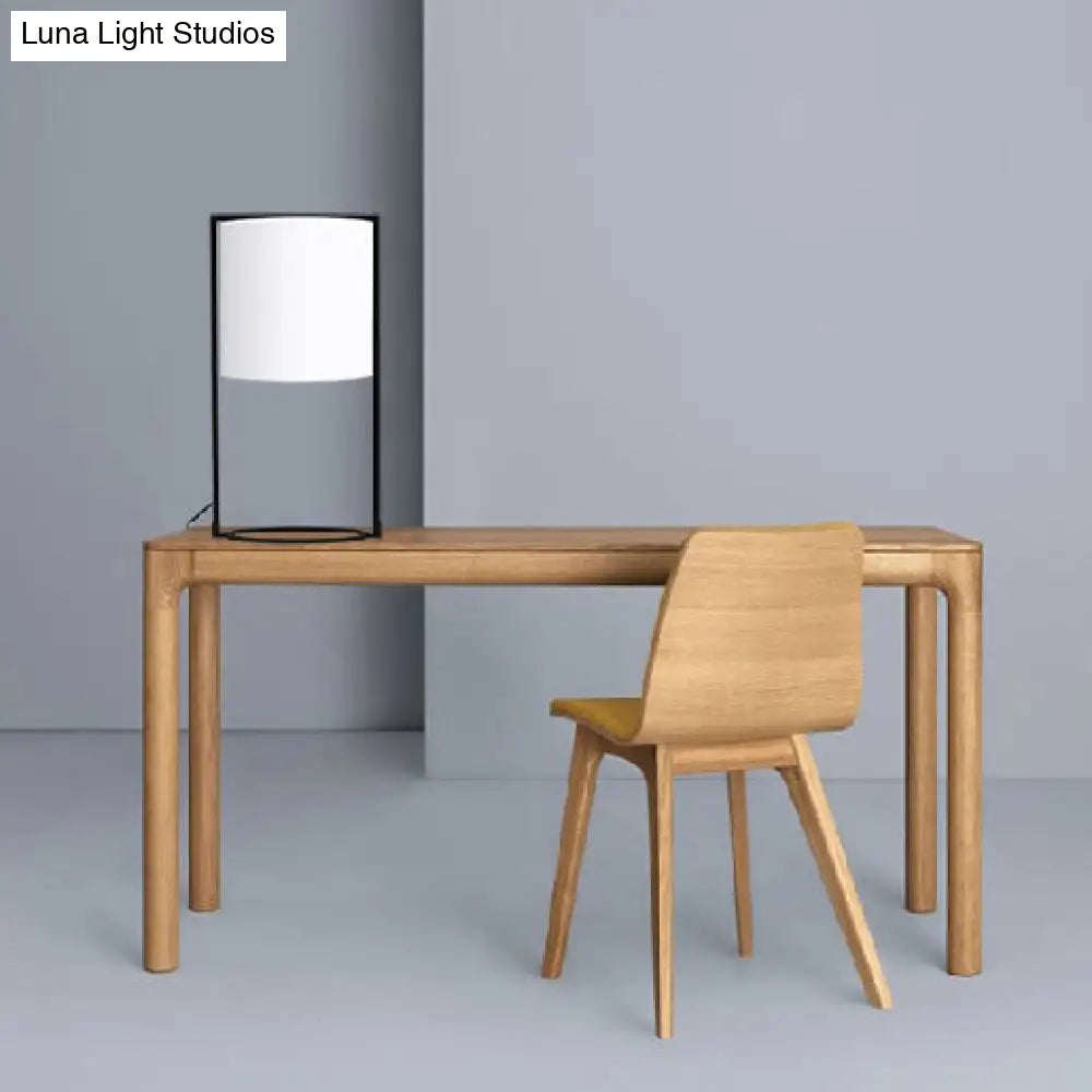 Modern Drum Desk Lamp: Fabric Led Reading Light In Black/White For Bedroom