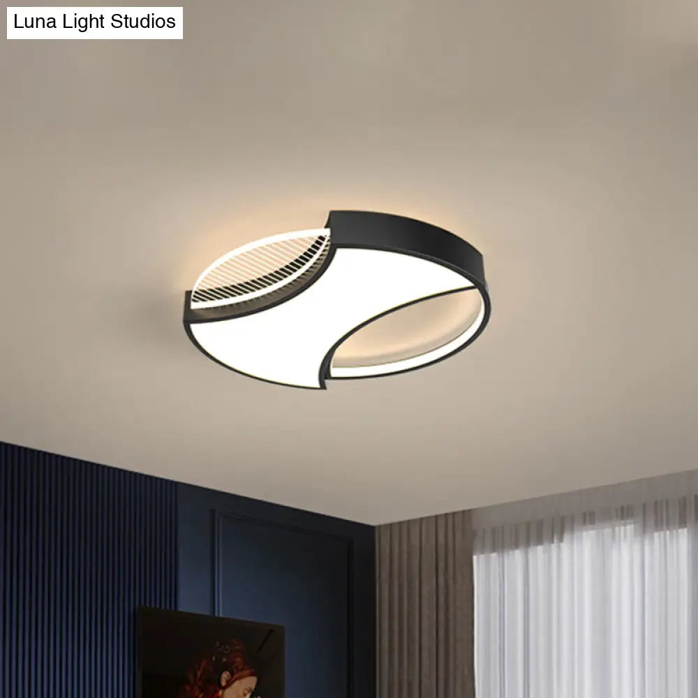 Modern Geometric Metal Led Flush Mount Ceiling Light In Black/Gold - 18’/21.5’ Width