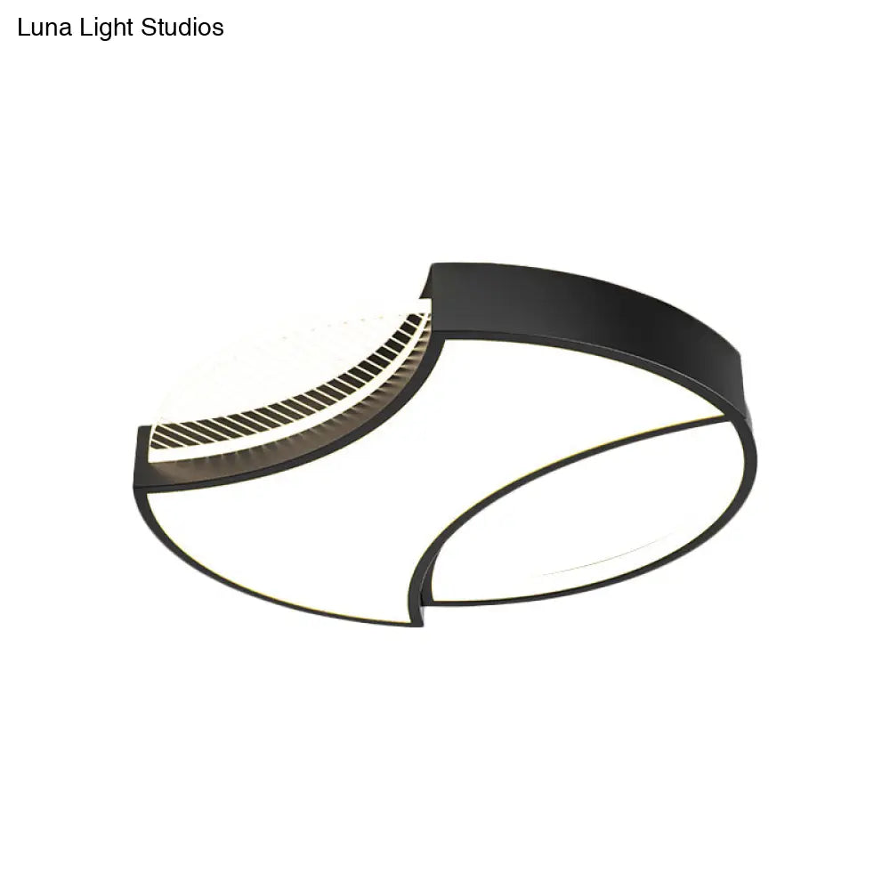 Modern Geometric Metal Led Flush Mount Ceiling Light In Black/Gold - 18’/21.5’ Width