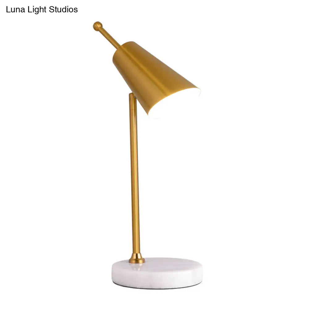 Modern Led Nightstand Table Lamp With Metal Shade In Gold/Silver Finish For Bedroom