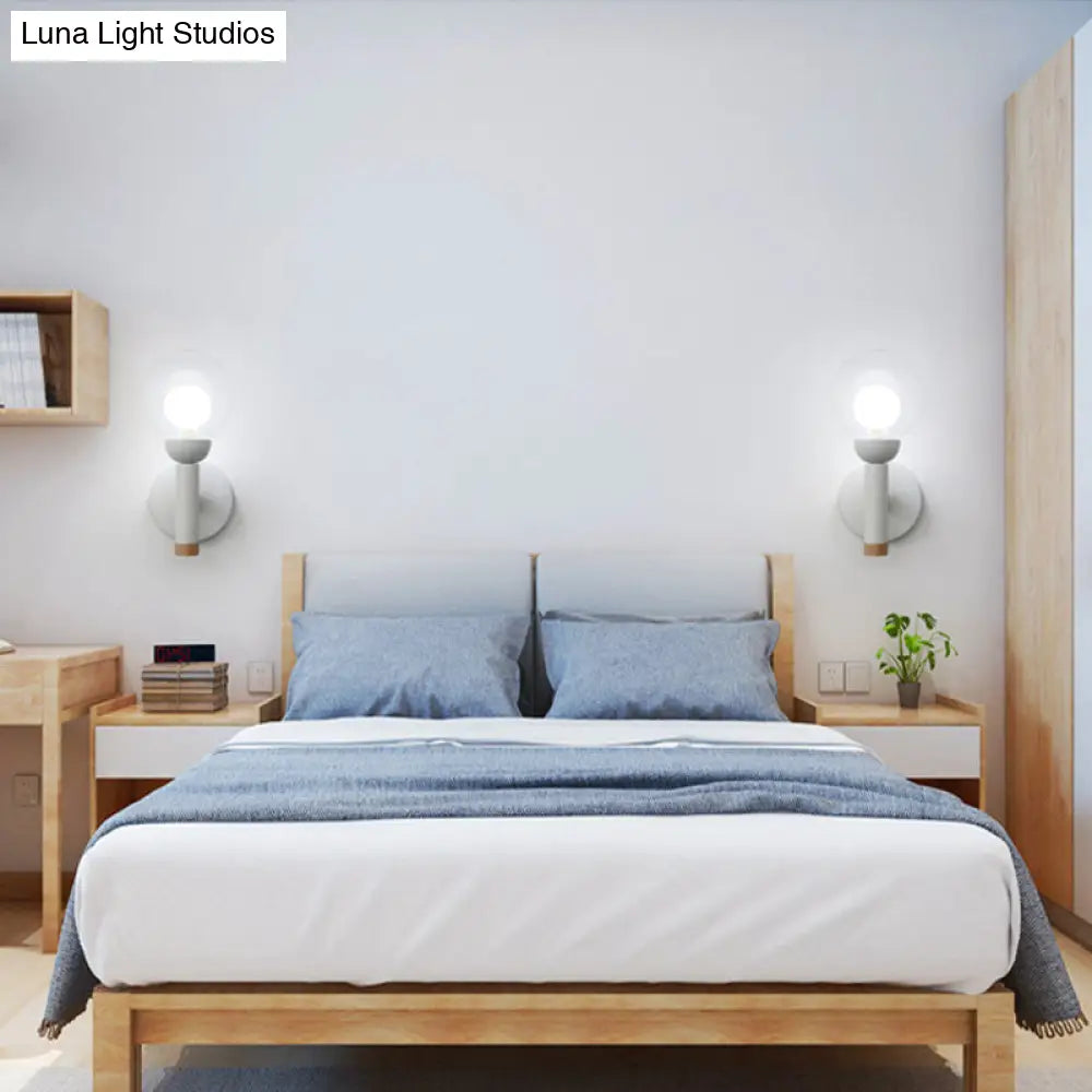 Modern Metal Armed Wall Lamp In White With Clear Glass Shade - 1 Bulb Sconce Light Fixture