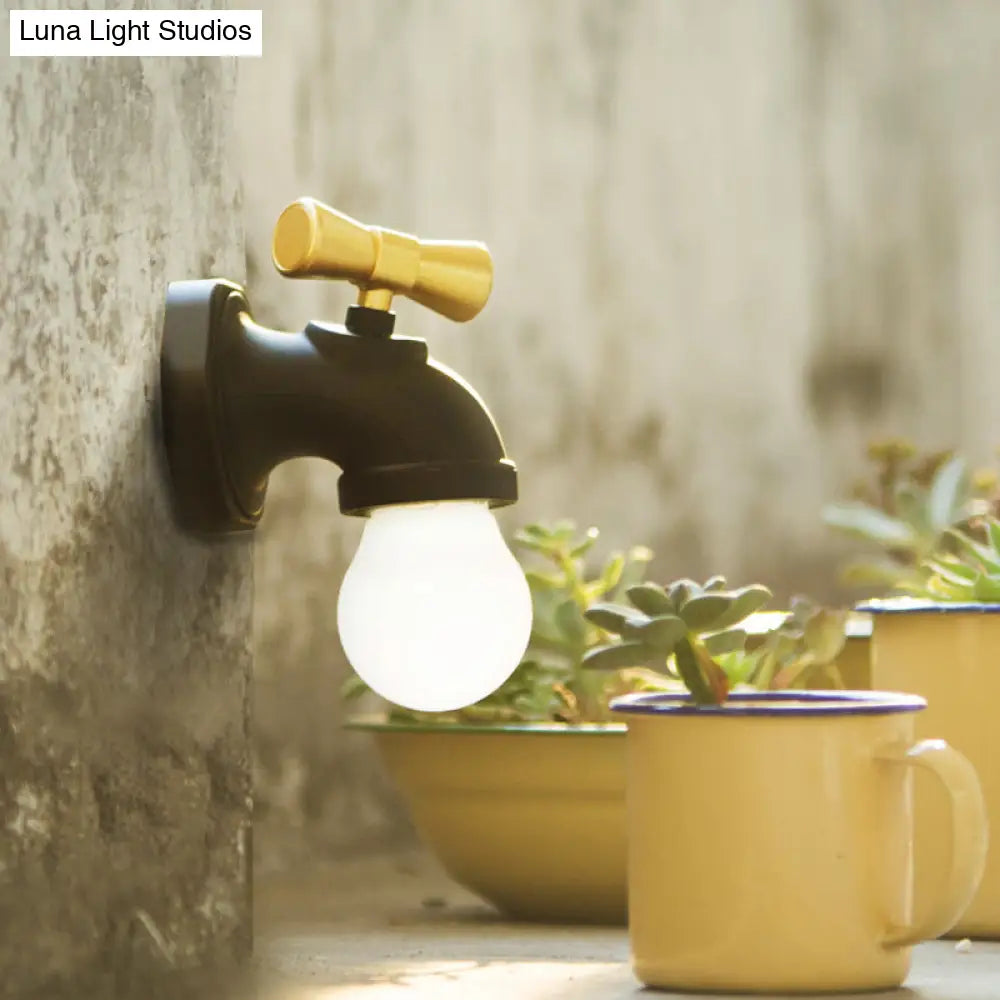 Modern Metal Wall Sconce For Faucet-Themed Kids Bedroom With Lovely One-Light Lamp