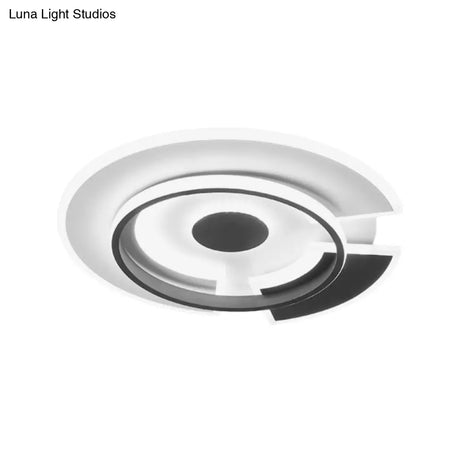 Modern Metallic Led Minimalism Ceiling Light Fixture - Circular Flush Mount In Black/White