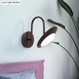 Modern Rotatable Urn Wall Sconce Lamp In Metallic White/Coffee With Led Lighting And Gooseneck Arm
