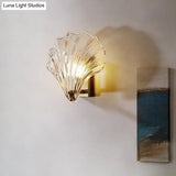 Modern Scalloped Metal Wall Sconce With Shell Shade For Corridor Décor