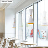 Modern Tapered Pendant Ceiling Lamp In Black/White - Metal 1 Bulb Suspension Lighting