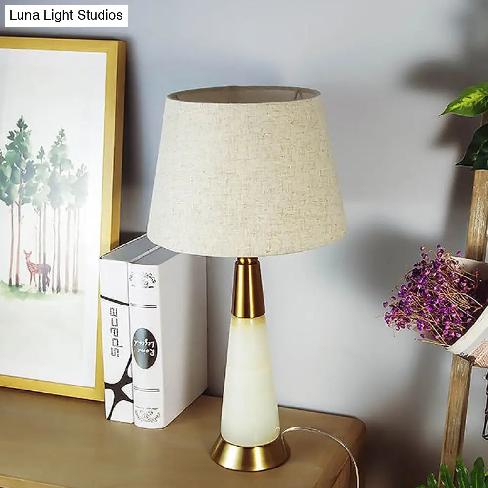 Modern Tapered Task Lighting 1-Light Reading Book Light Sleek Fabric Design With Metal Base