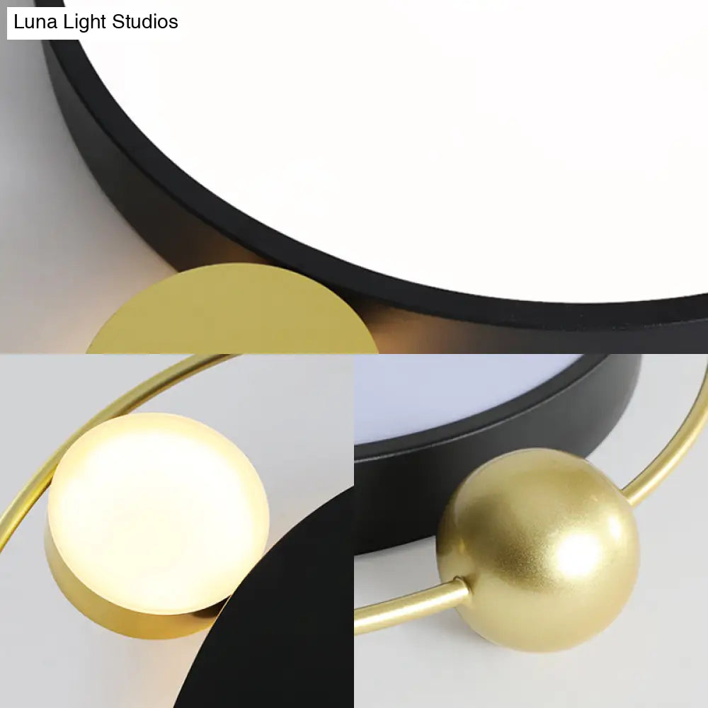Modern Vintage Metal Flushmount Led Lighting In Warm Light With Diffuser - Square/Round Black/White