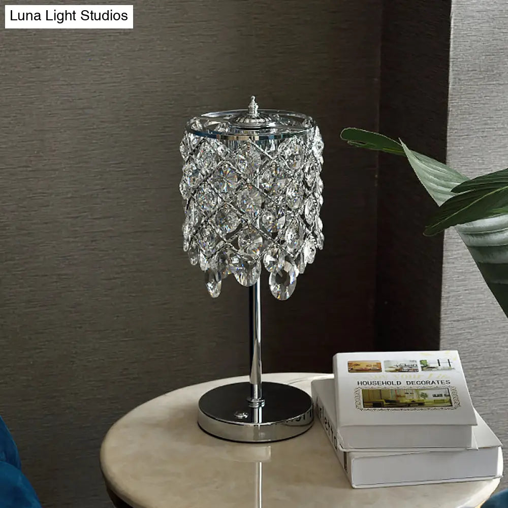 Modernist Led Lounge Table Lamp Clear/Champagne Crisscross Cylinder Nightstand Light