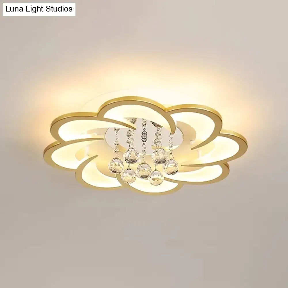 Modernist Petal Flush Ceiling Light In Gold With Led Warm/White - Available 20.5’/27’ Sizes