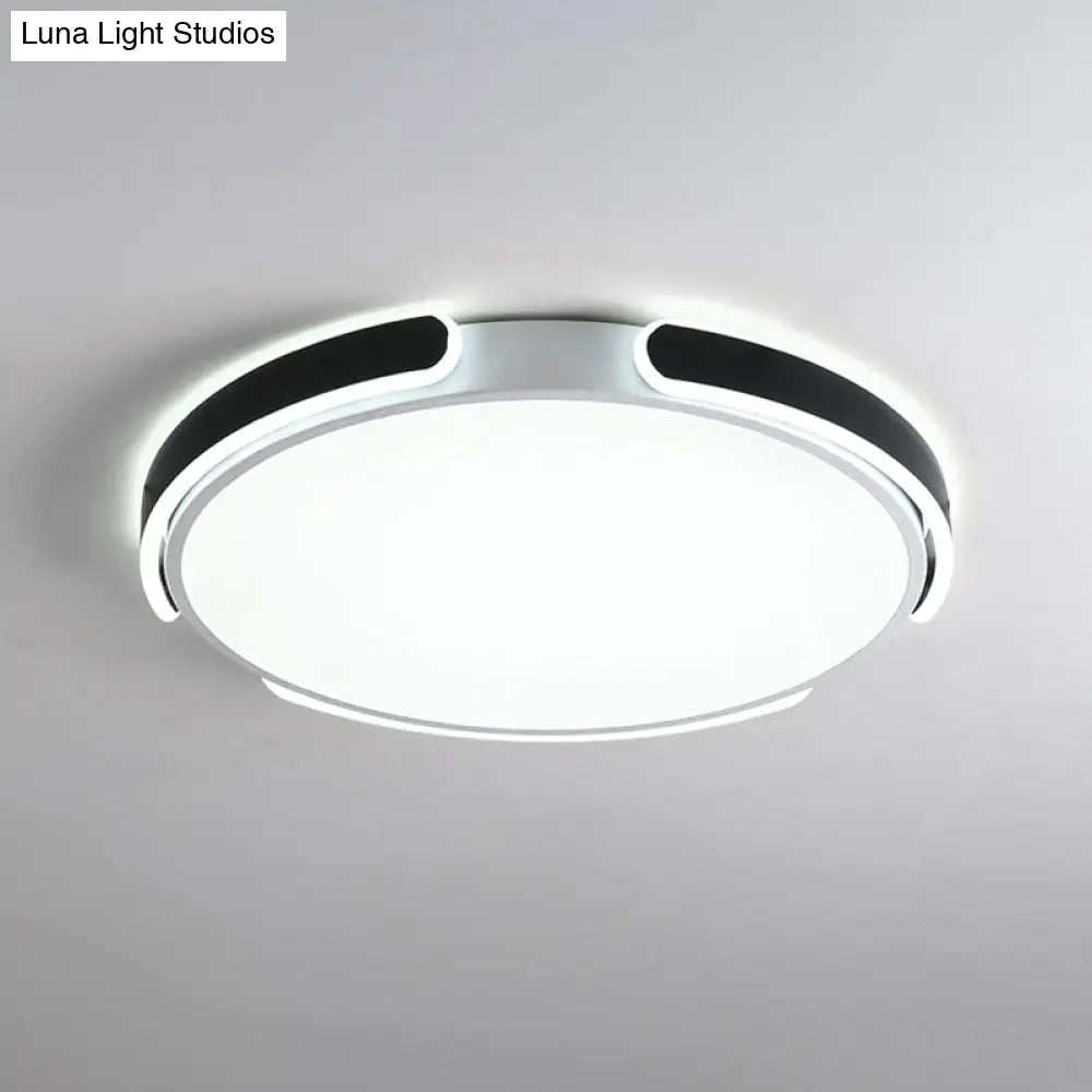 Nordic Led Flush Mount Round Ceiling Light - Black/White With Riveted Straps 14/18/21.5’ Warm/White