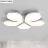 Nordic Petal Acrylic Flush Mount Light Fixture For Bedroom Ceiling - 3/4/5 Heads White