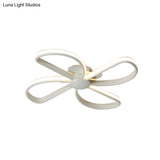 Nordic Stylish Led Ceiling Lamp - Blossom Shape Ideal For Kid’s Bedroom