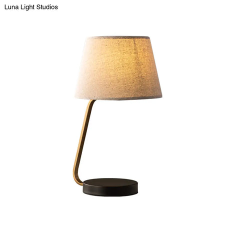 Océane - Nordic Urn-Like Reading Light Metal 1 Head Bedroom Nightstand Lamp With Fabric Shade In