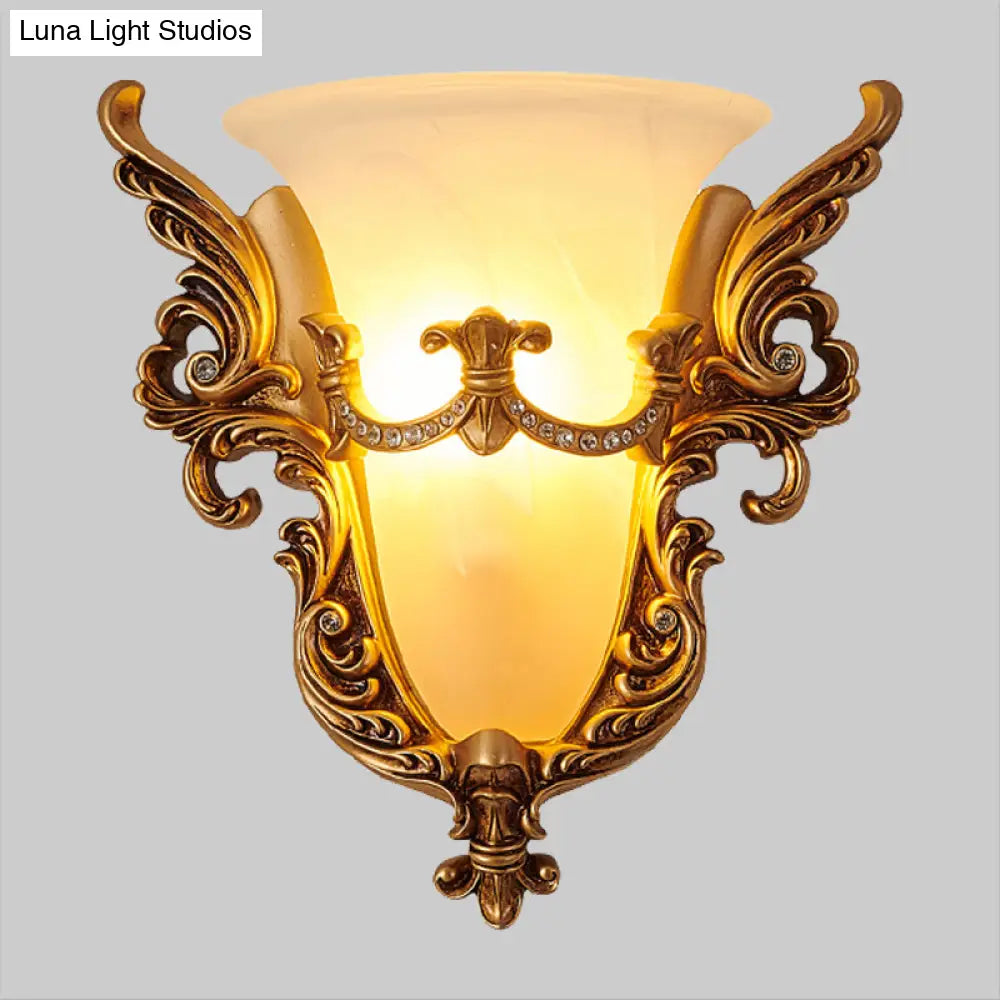 Opal Glass Gold Wall Sconce - Elegant 1-Bulb Cottage Lighting For Living Room